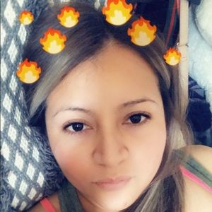 Meet your Posher, Yadira